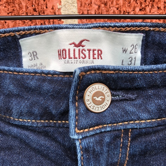 Buy 2 Get 1 Free: Hollister Skinny Jeans - Picture 2 of 3